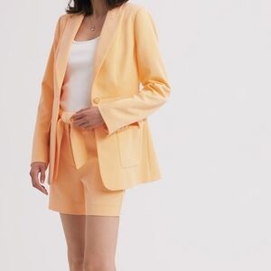 White House Black Market One Button Waist Seam Blazer Size 2